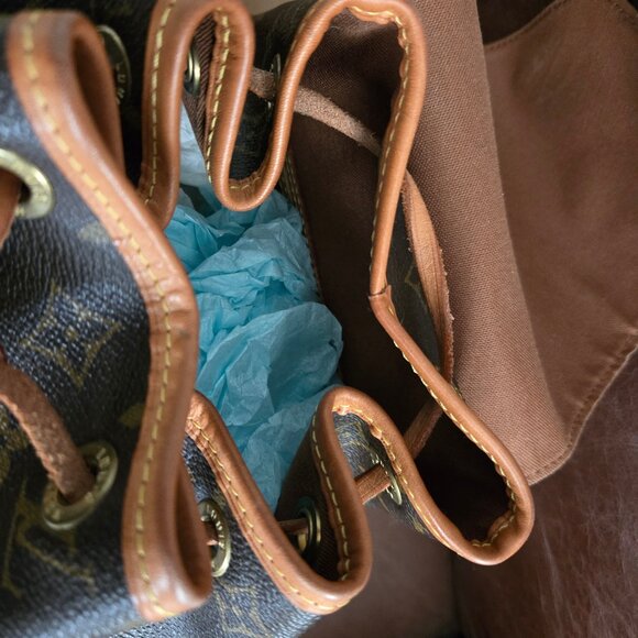 Authentic LV Monogram Montsouris MM Backpack - Picture 3 of 12